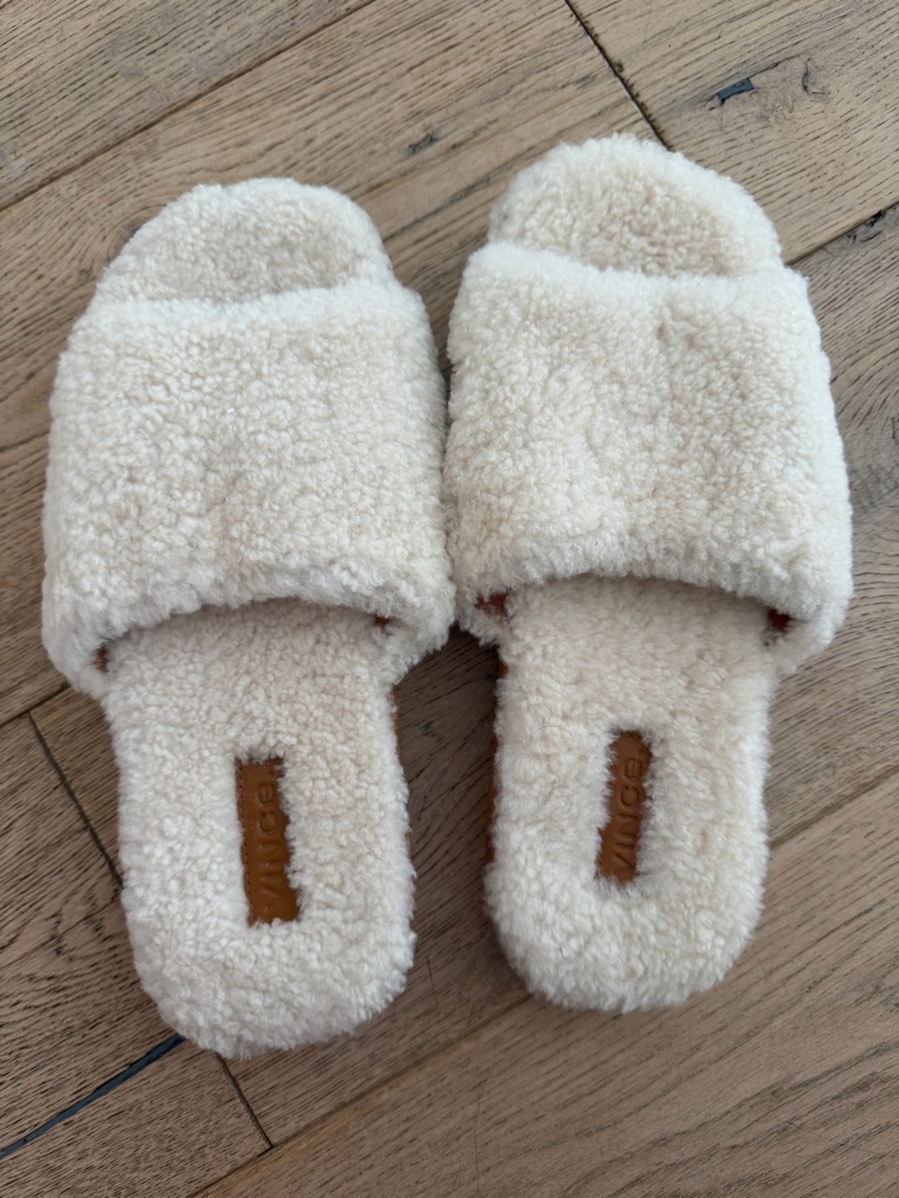 NWT Vince Cream Shearling Slide Sandals - Size 6